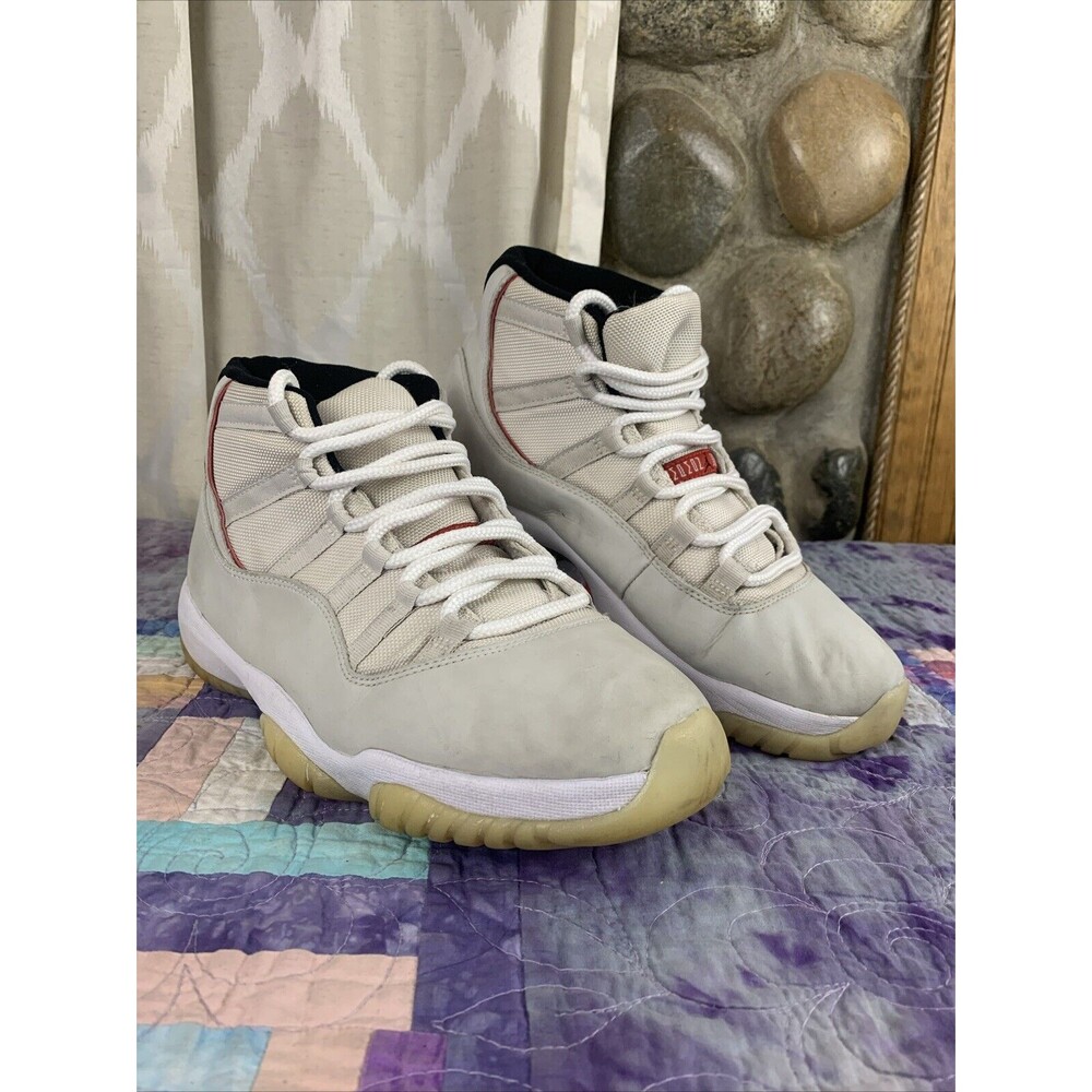 Jordan 11 Retro Platinum Tint 2018 pre-owned Size 11 - Picture 2 of 16